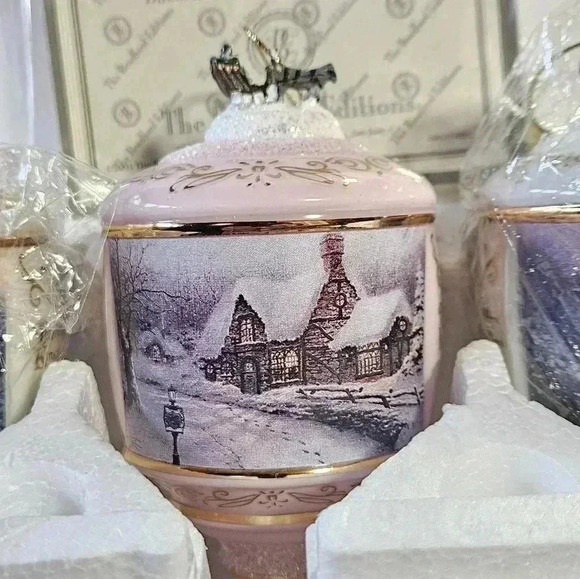 Thomas Kinkade Christmas Ornaments EUC - Picture 2 of 5